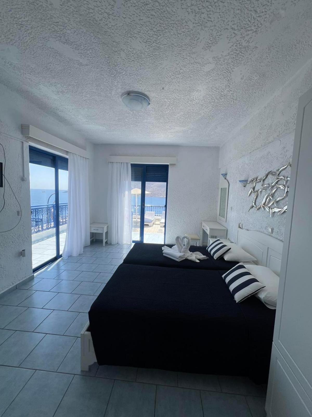 Marinas Studios Livadia  Cameră foto